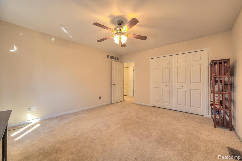 6460 Charles Drive, West Bloomfield, MI — Photo 46
