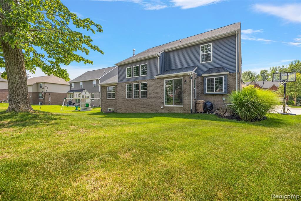 406 AMELIA Circle, South Lyon, MI 48178 — Photo 65