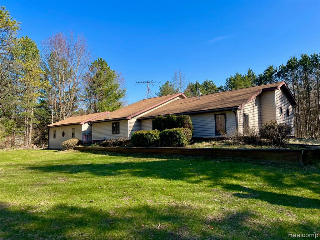 3421 Pine Drive, Caro, MI 48723 — Photo 2