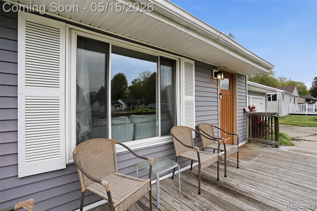 6141 Sandy Lane N, Burton, MI 48519 — Photo 5