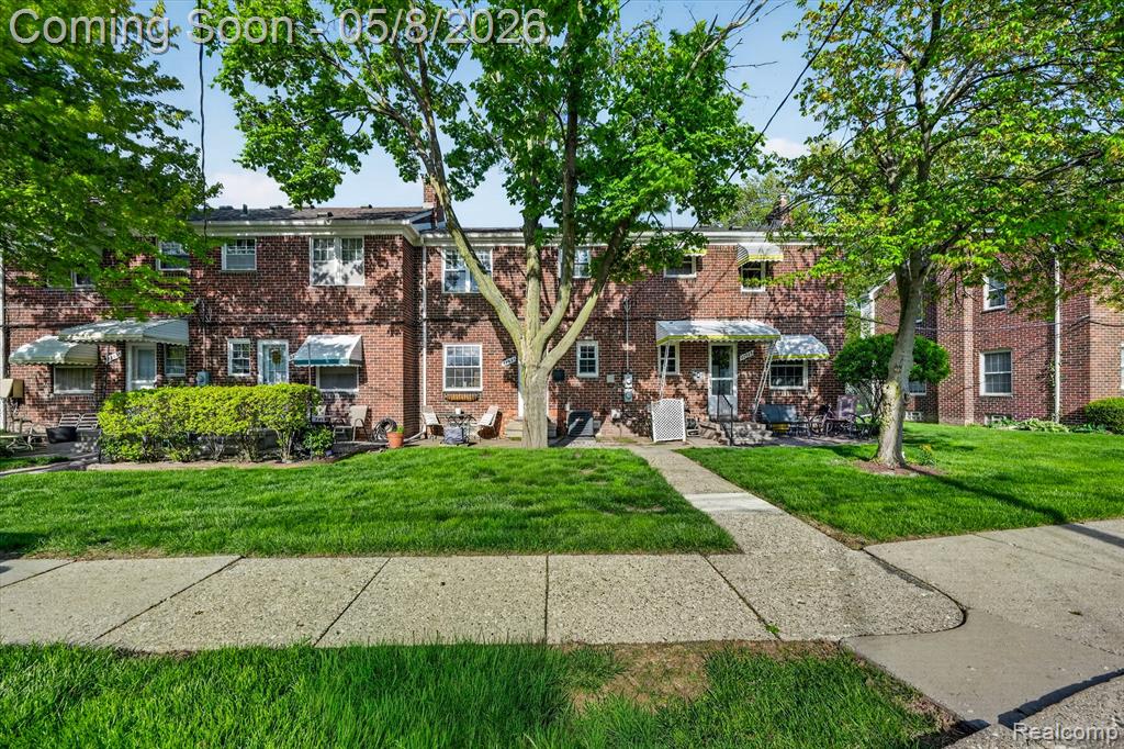 22927 Lakeshore Drive, Saint Clair Shores, MI 48080 — Photo 33