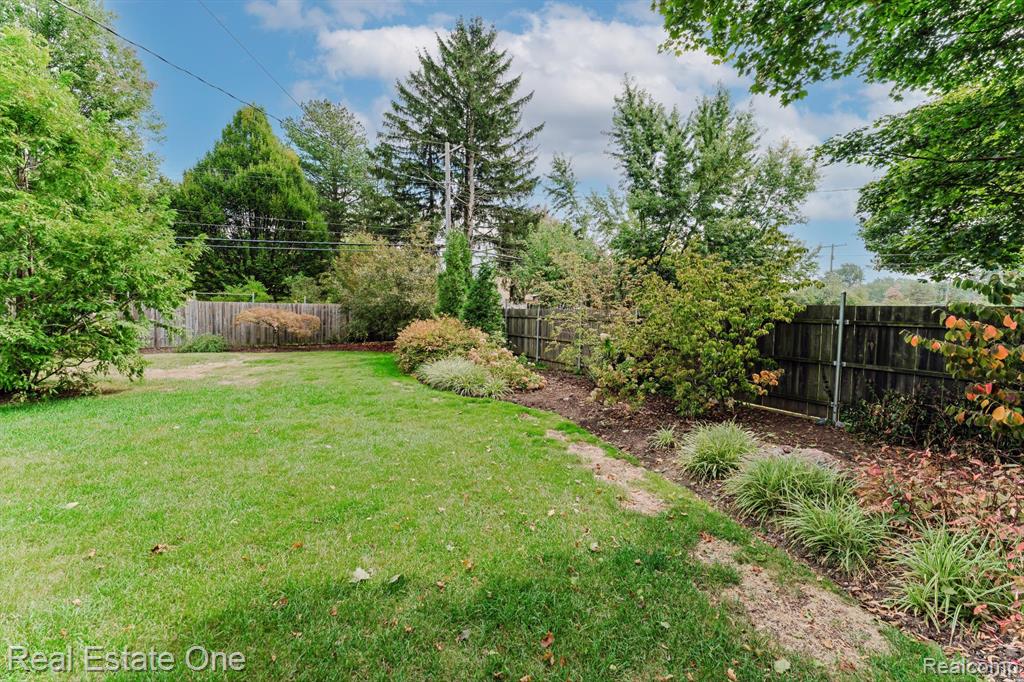 5374 Daniels Drive, Troy, MI 48098 — Photo 46