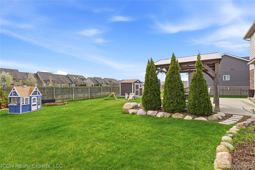 20620 Misty Brook Court, Macomb, MI 48044 — Photo 37