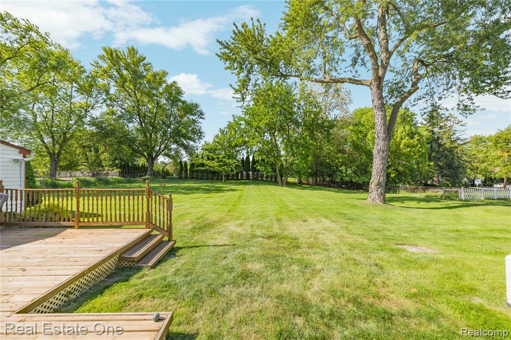 6740 Brockhurst Boulevard, West Bloomfield, MI — Photo 44