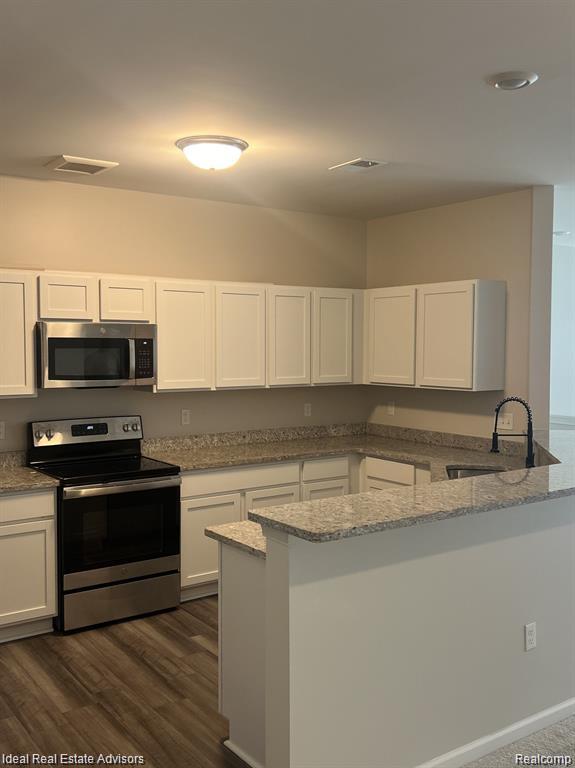 10040 RIDGE RUN Street, Howell, MI 48855 — Photo 8