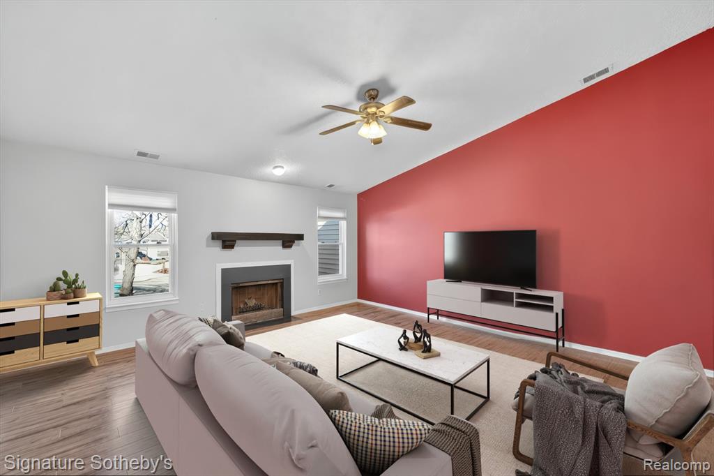 5094 Harbor Oak Drive, 36, Waterford, MI 48329 — Photo 2