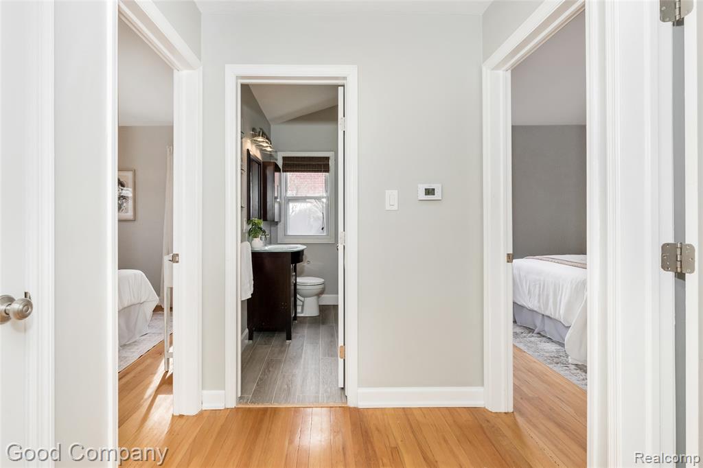 702 Orchard View Drive, Royal Oak, MI 48073 — Photo 11