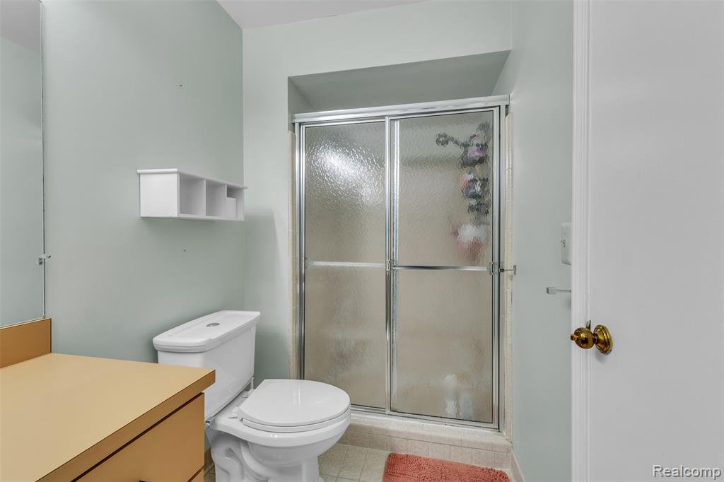 49285 Ashley Court, Shelby Twp, MI 48315 — Photo 45