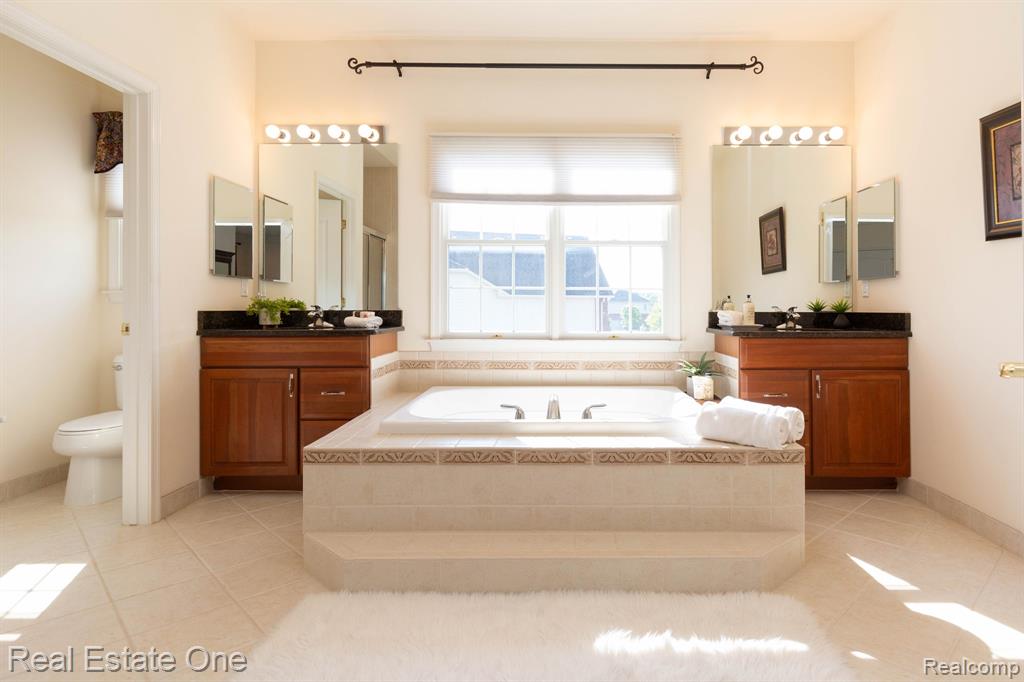 3755 S Century Oak Circle, Oakland, MI — Photo 28