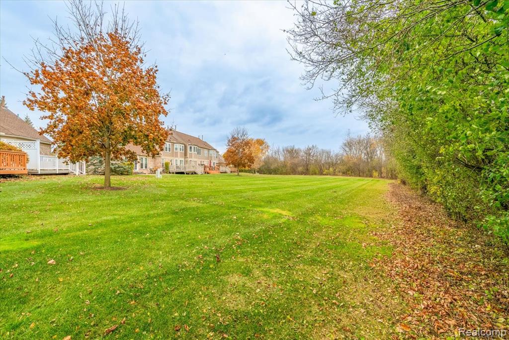 4509 Hunters Circle E, Canton, MI 48188 — Photo 34