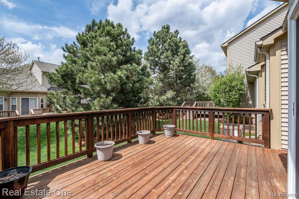 8113 SUTTON Court, White Lake, MI — Photo 36