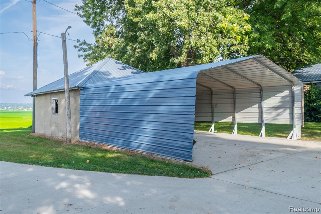 7570 Fostoria Road, Mayville Vlg, MI 48744 — Photo 8