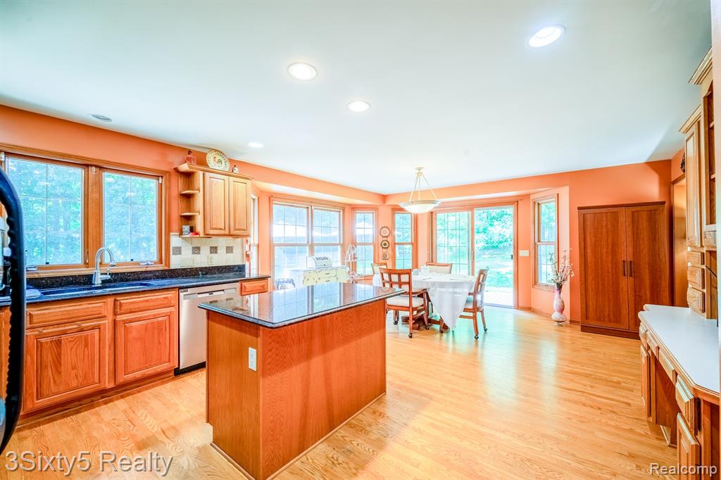 597 Country Meadows Trail, Ortonville, MI 48462 — Photo 17