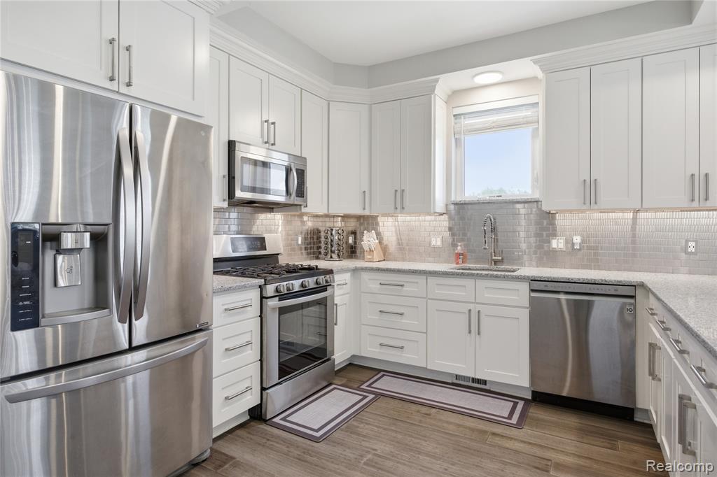 4221 W 14 Mile Road, Royal Oak, MI 48073 — Photo 21