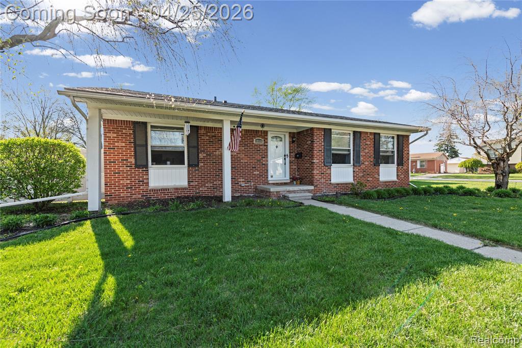 18516 Aldrin Avenue, Brownstown, MI 48193 — Photo 19