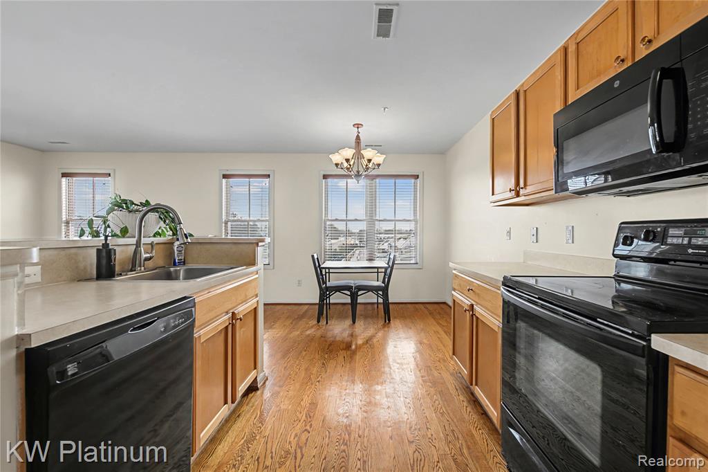 3996 Forester Boulevard, Auburn Hills, MI 48326 — Photo 11