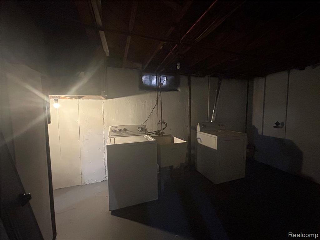 16121 Salem Street, Detroit, MI 48219 — Photo 22