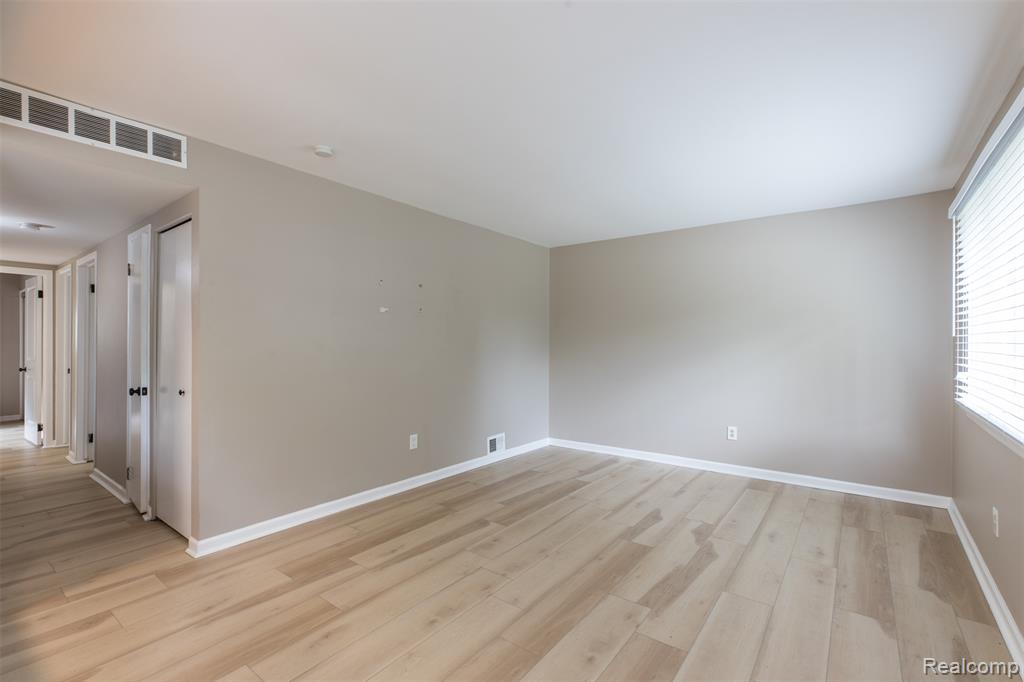 6580 Troy Street, Taylor, MI 48180 — Photo 13