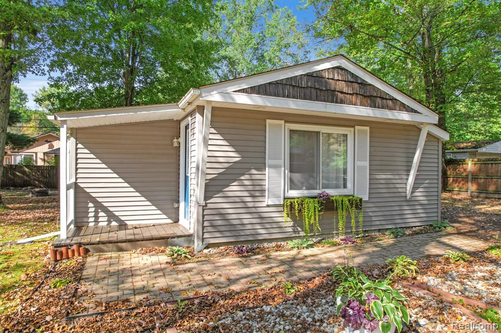 9106 Maple Road, Clay, MI 48001 — front exterior