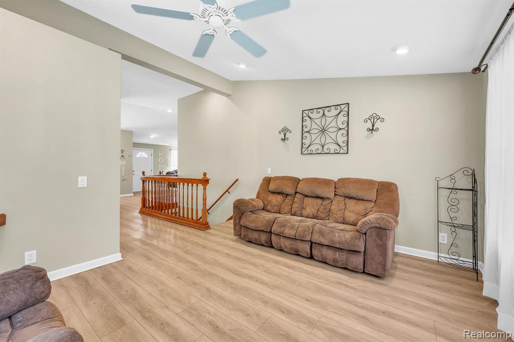 4953 CLINTONVILLE Road, Clarkston, MI — Photo 28