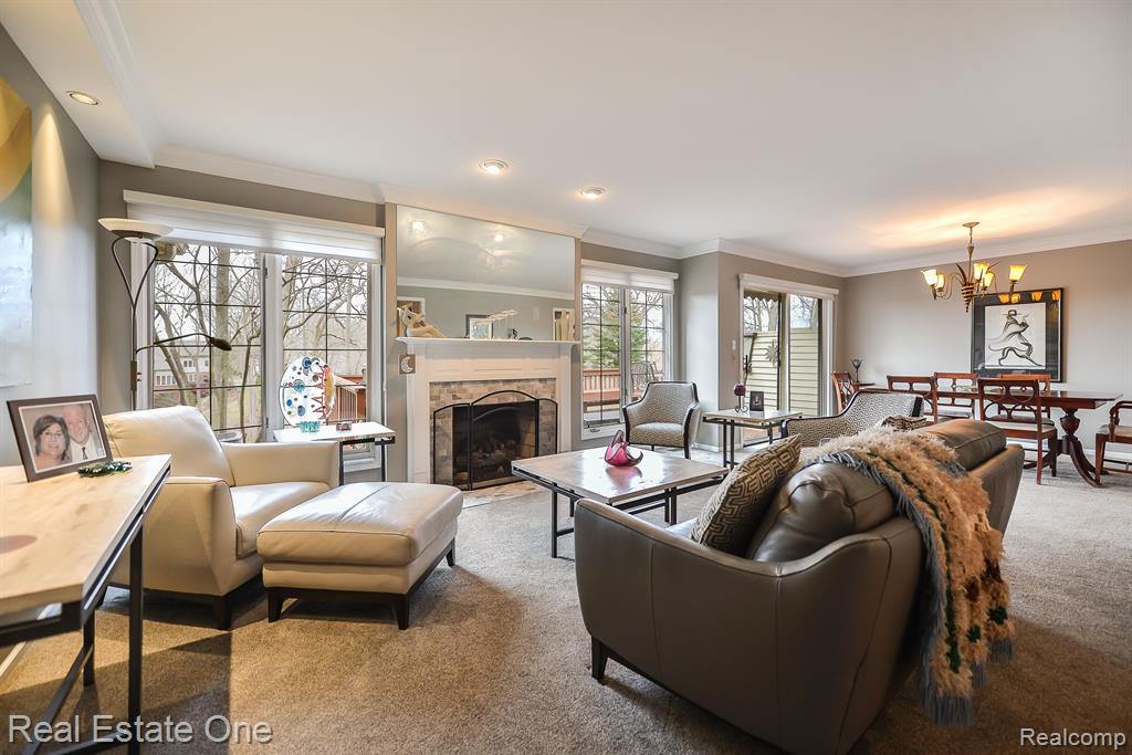 4490 GOLF VIEW Drive, Brighton, MI 48116 — Photo 16