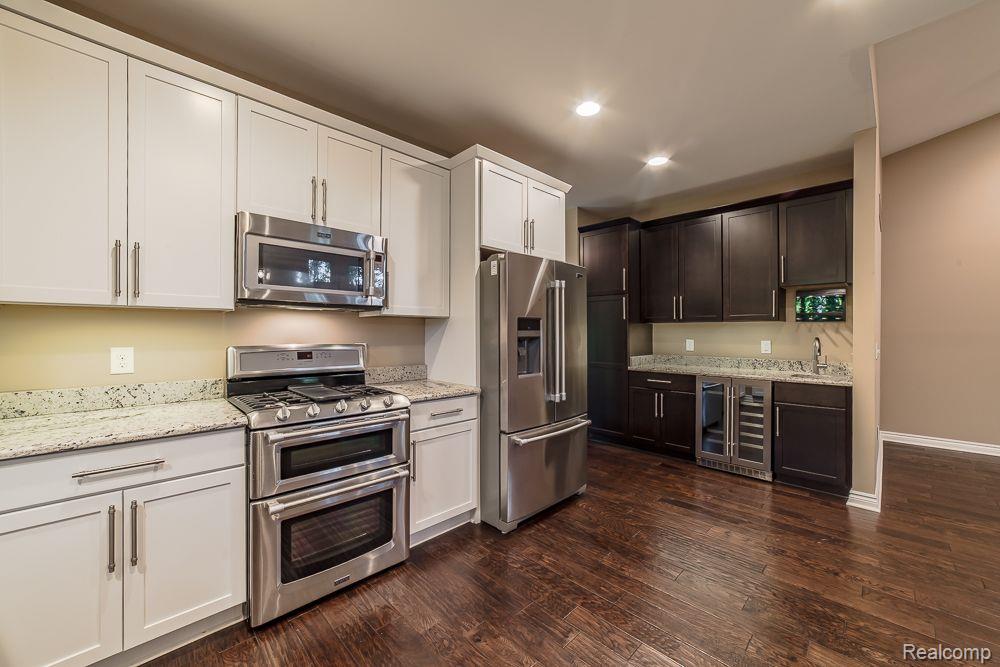 9546 KINGSWAY Circle, Clarkston, MI 48348 — Photo 25
