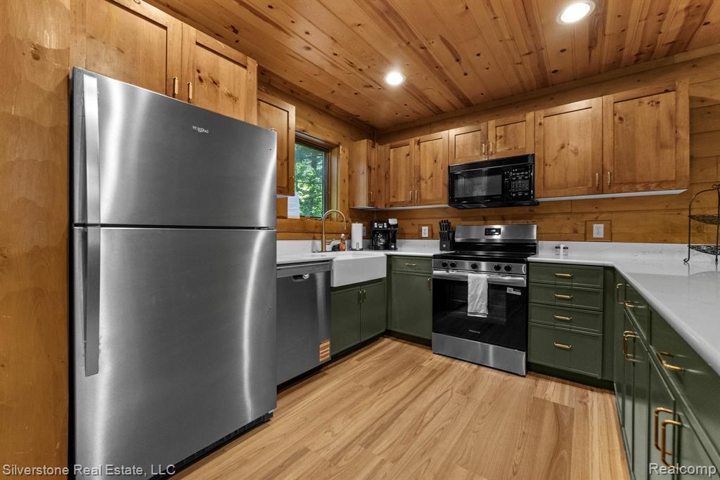 908 Cabin Drive, Boyne City, MI 49712 — Photo 18
