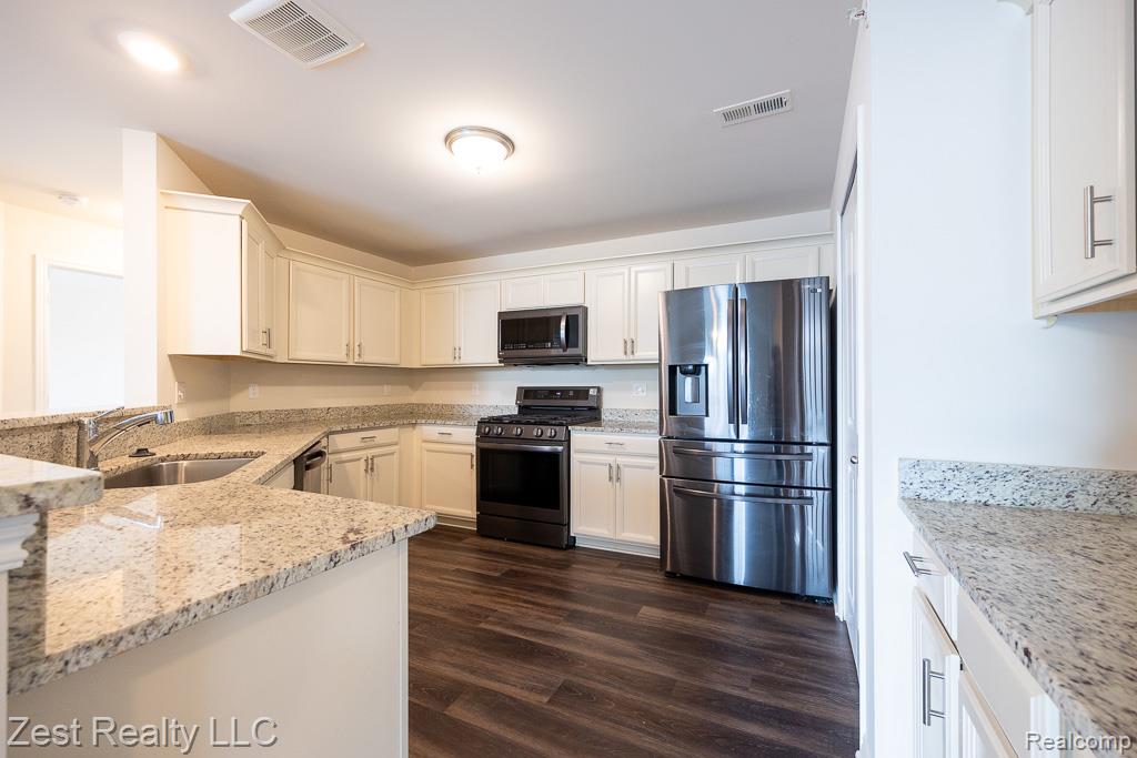 45814 Aragon Lane, Canton, MI 48187 — Photo 7