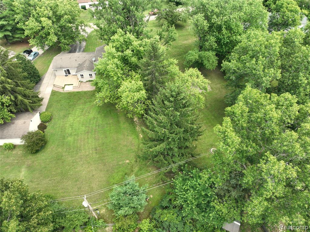 9100 Mayfred Drive, Pinckney, MI 48169 — Photo 36