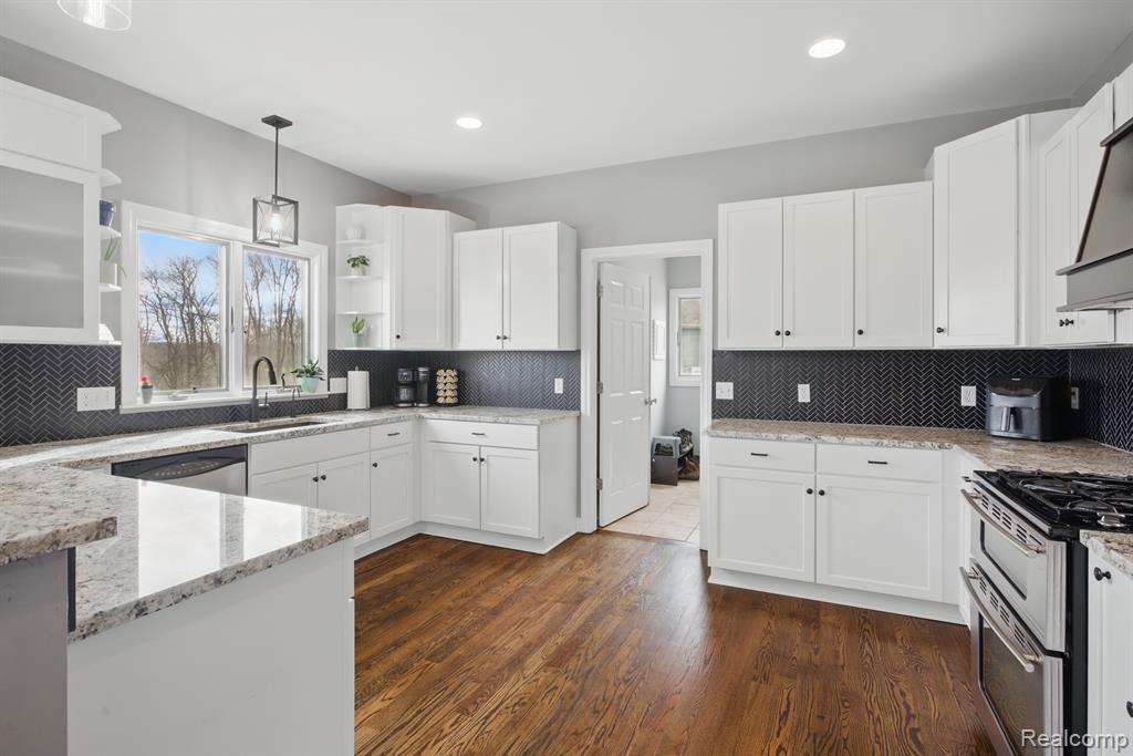 4025 PRAIRIE ROSE Drive, Howell, MI 48843 — Photo 9