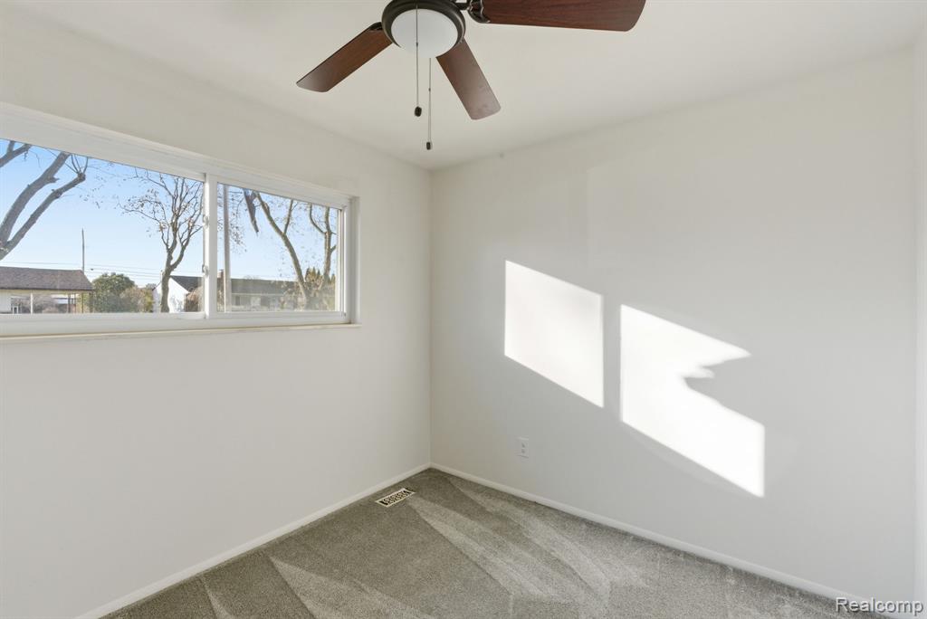 42142 Betley Drive, Sterling Heights, MI 48313 — Photo 13