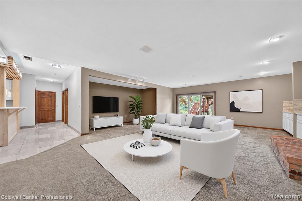 2076 Shore Hill Court, West Bloomfield, MI 48323 — Photo 22