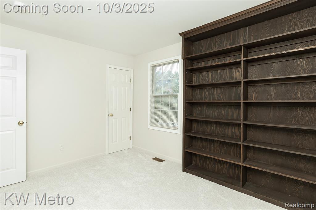 435 Thornridge Court, Rochester Hills, MI 48307 — Photo 31