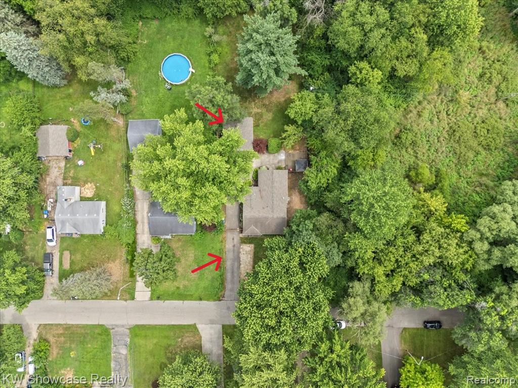 964 Daffodil Drive, Waterford, MI 48327 — Photo 14