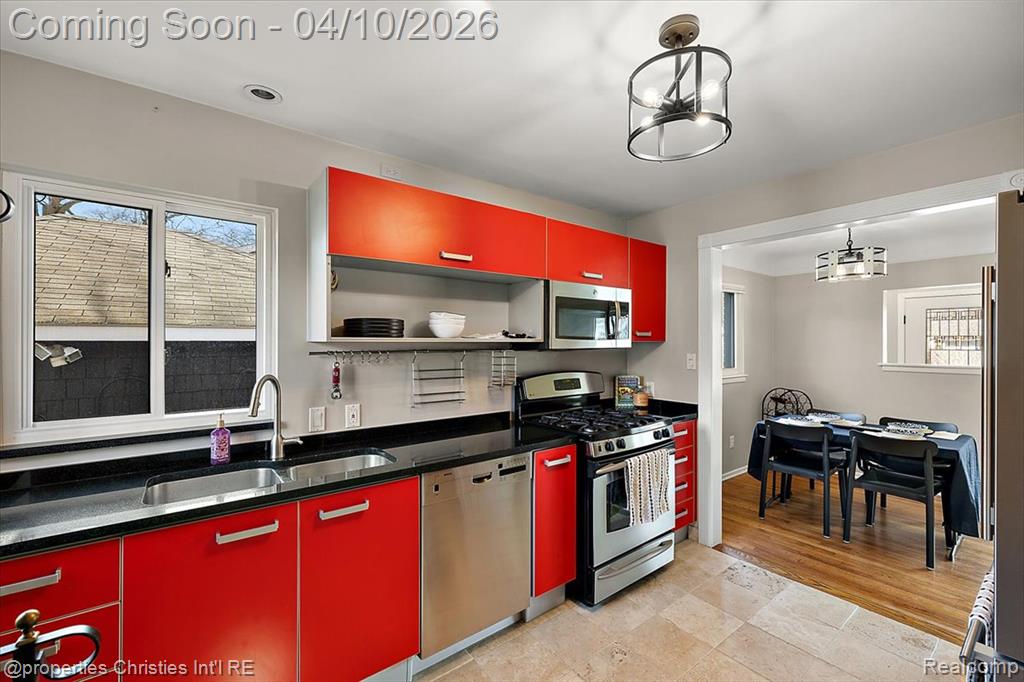 8441 Northfield Boulevard, Oak Park, MI 48237 — Photo 13