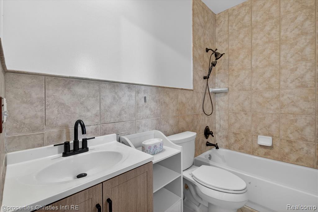 6223 Valleyfield Drive, Plymouth, MI 48170 — Photo 54