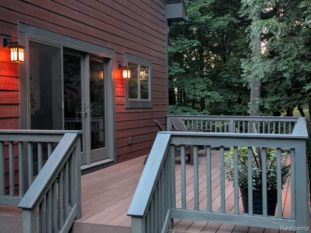 10429 9 Mile Road, Whitmore Lake, MI 48189 — Photo 36