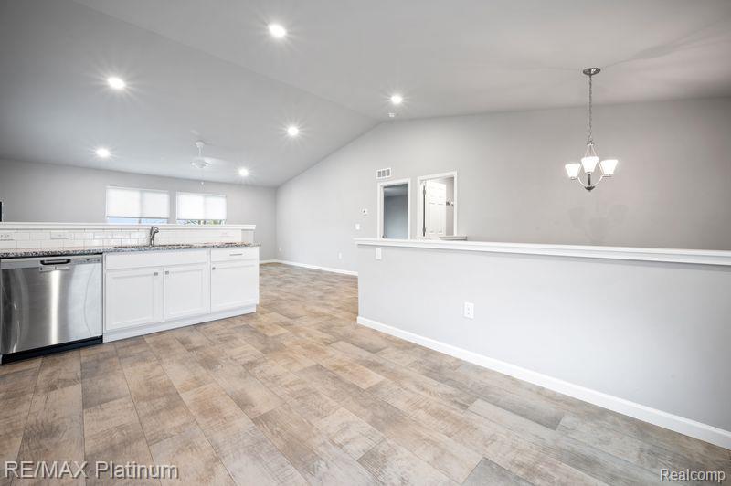2869 W Sycamore River Drive, Fowlerville, MI 48836 — Photo 3