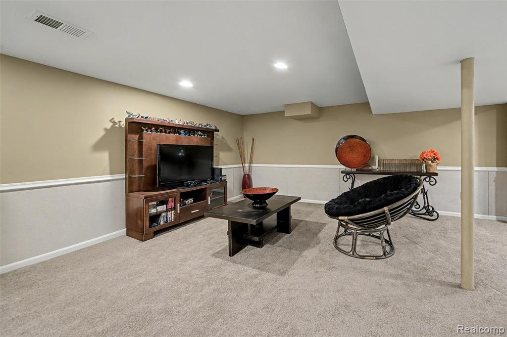 6940 Wing Lake Road, Bloomfield, MI 48301 — Photo 28