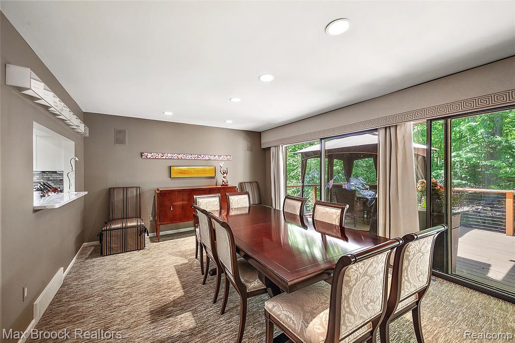 4872 Cliffside Drive, West Bloomfield, MI 48323 — Photo 10