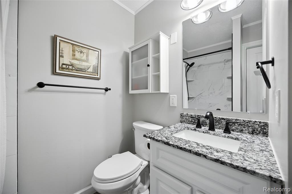 66100 Romeo Plank Road, Ray, MI — Photo 26