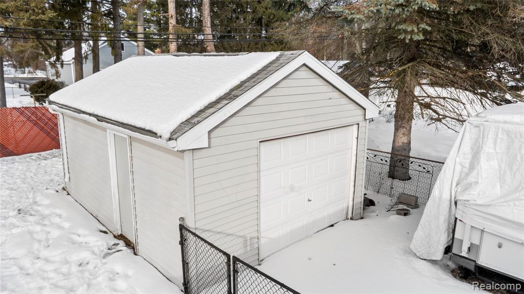 4200 Lanco Court, Waterford, MI 48329 — Photo 36