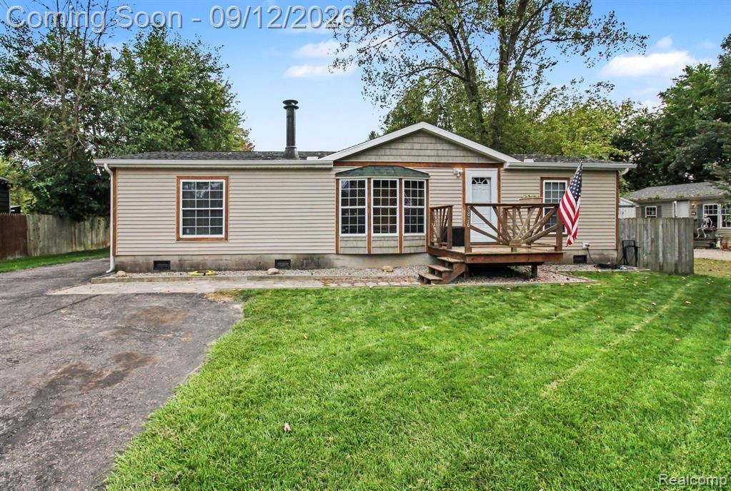 5836 Iroquois Drive, Howell, MI 48843