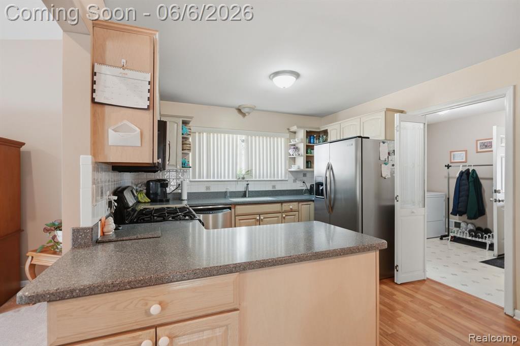 42321 Royal Lane, Clinton Twp, MI 48038 — Photo 8