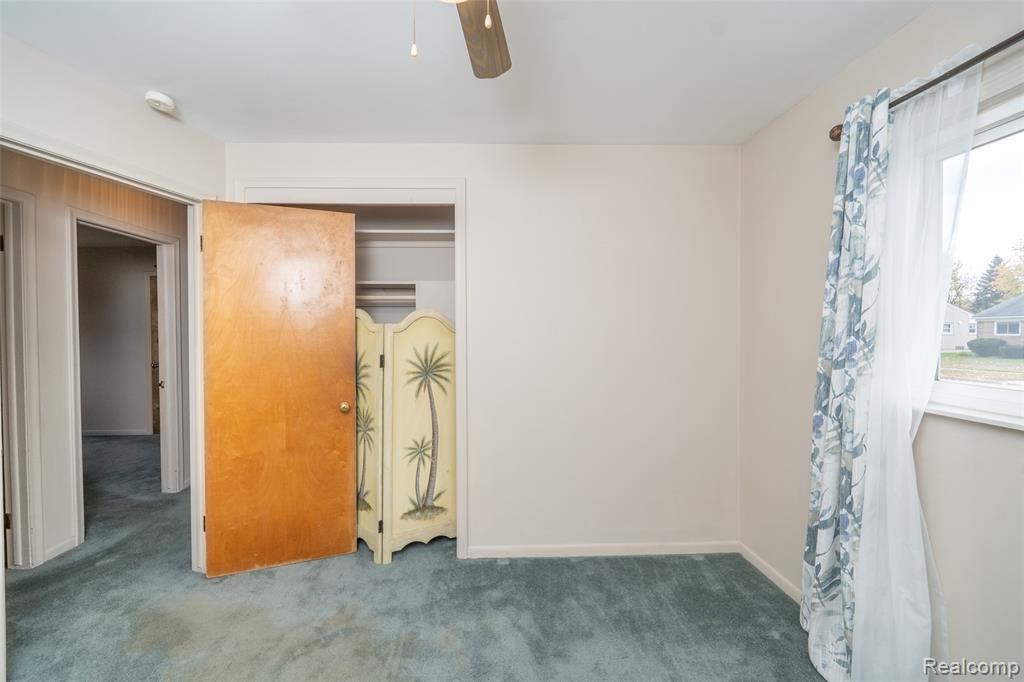 5247 Lyons Circle S, Warren, MI 48092 — Photo 35