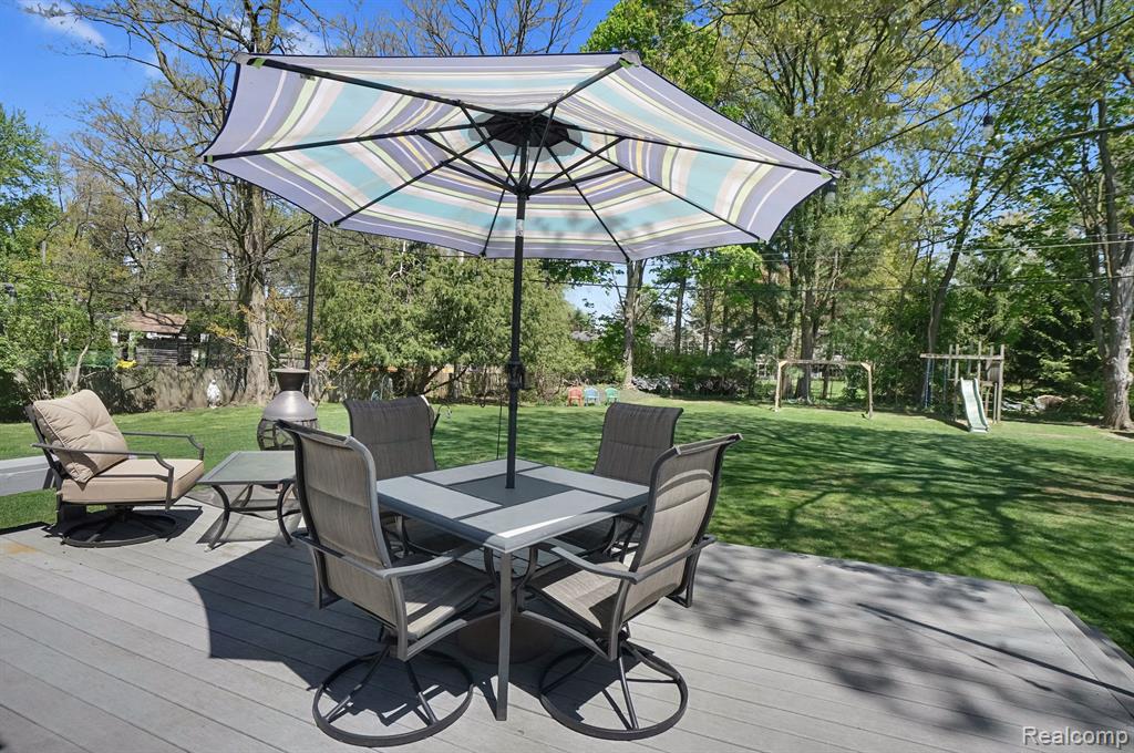 430 CHESTER Court, South Lyon, MI 48178 — Photo 6