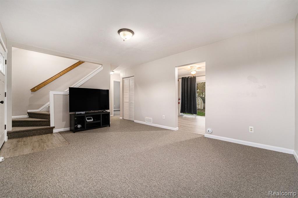 541 WOODLAWN Avenue, Ypsilanti, MI 48198 — Photo 3