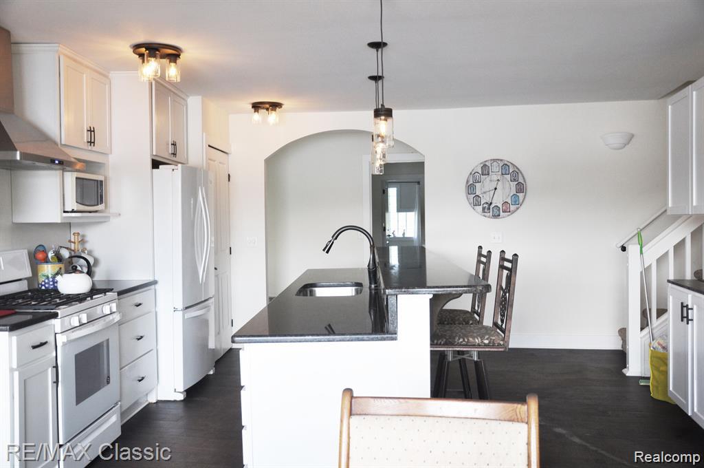 5050 Island Shore Drive, Pinckney, MI 48169 — Photo 13