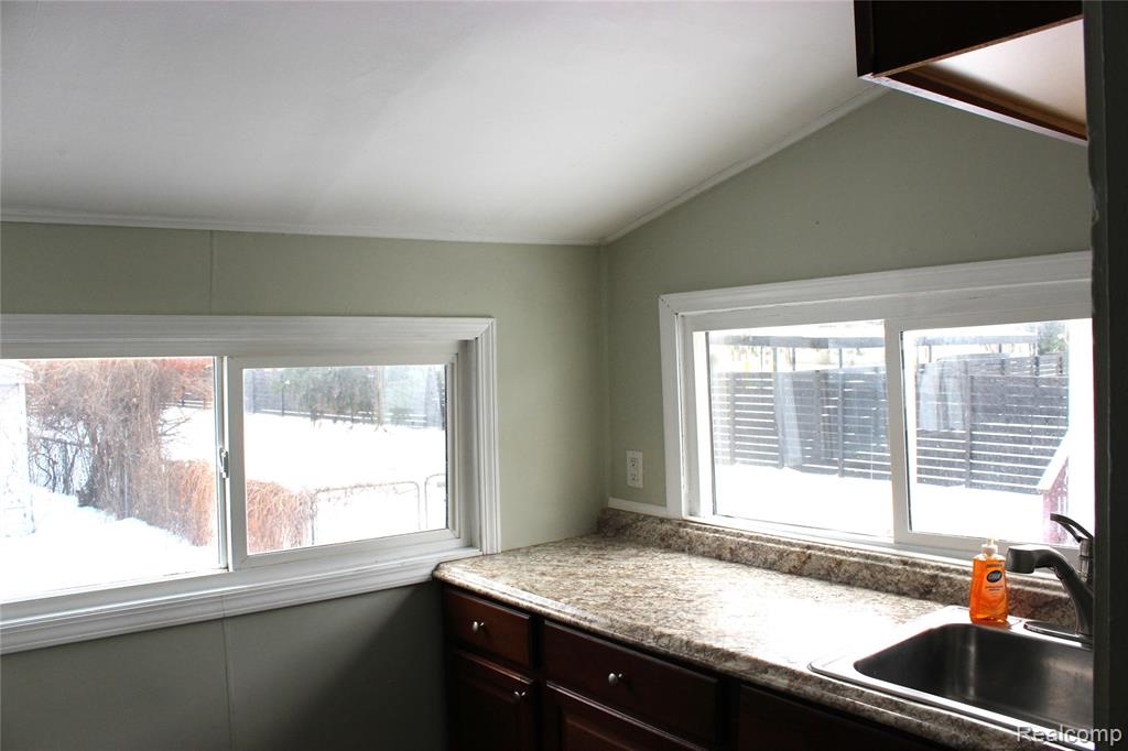 510 E Hudson Avenue, Royal Oak, MI 48067 — Photo 7
