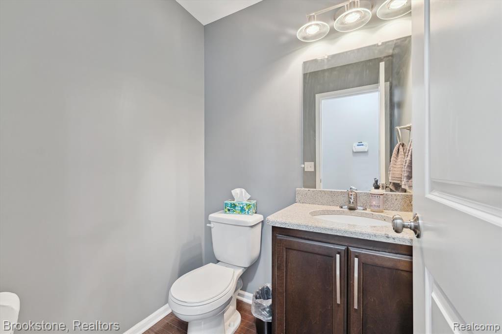 7422 S Village Drive, Clarkston, MI — Photo 20